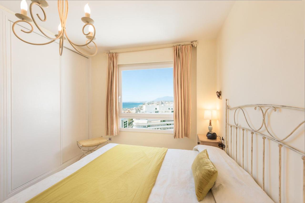 Appartamento Ático La Marina Marbella Esterno foto